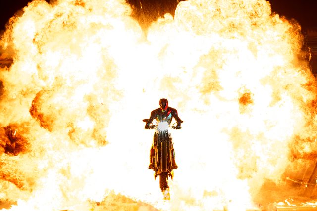 ゼッツがバイクアクション!