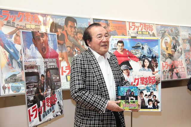 映画『トラック野郎』について思いを語った愛川欽也フォトギャラリー（2枚目）
