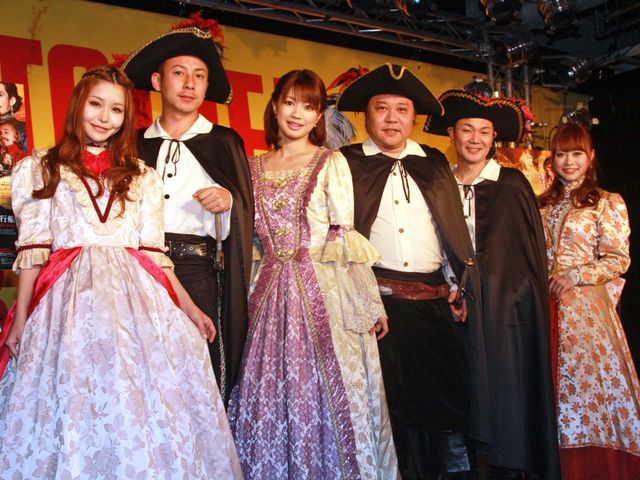 坪倉由幸のかつての合コン相手も登場！『三銃士/王妃の首飾りとダ・ヴィンチの飛行船』ブルーレイ＆DVD発売イベントフォトギャラリー（8枚目）