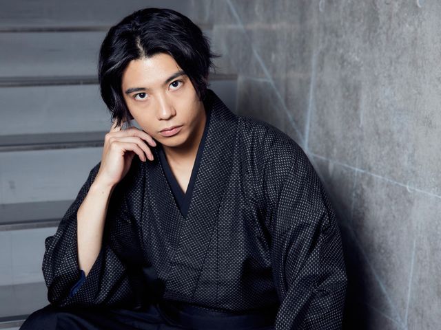 目力最強説！目が離せない【賀来賢人インタビューカット集】：フォトギャラリー