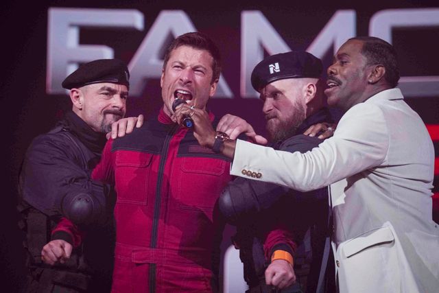 グレン・パウエルに迫る謎の殺人ハンター！映画『ランニング・マン』新場面写真（6枚目）