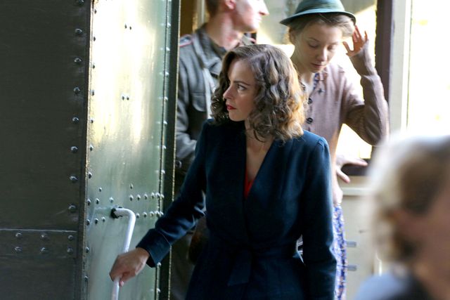 ナチスの強制収容所から生還し、自分を“演じる”ユダヤ人女性の衝撃作フォトギャラリー：フォトギャラリー