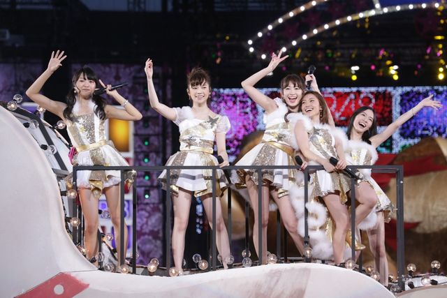 「AKB48単独＆グループ 春コン in 国立競技場 ～思い出は全部ここに捨てていけ!～」初日フォトギャラリー（11枚目）