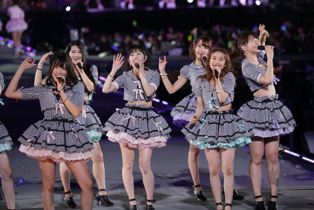 「AKB48単独＆グループ 春コン in 国立競技場 ～思い出は全部ここに捨てていけ!～」初日フォトギャラリー（22枚目）