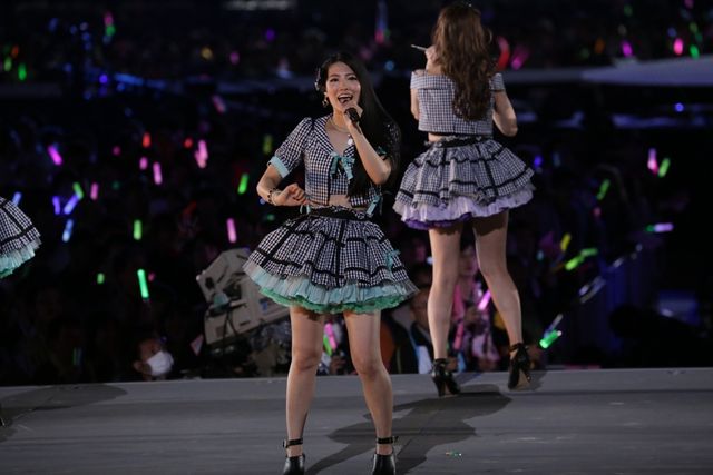 「AKB48単独＆グループ 春コン in 国立競技場 ～思い出は全部ここに捨てていけ!～」初日フォトギャラリー（26枚目）