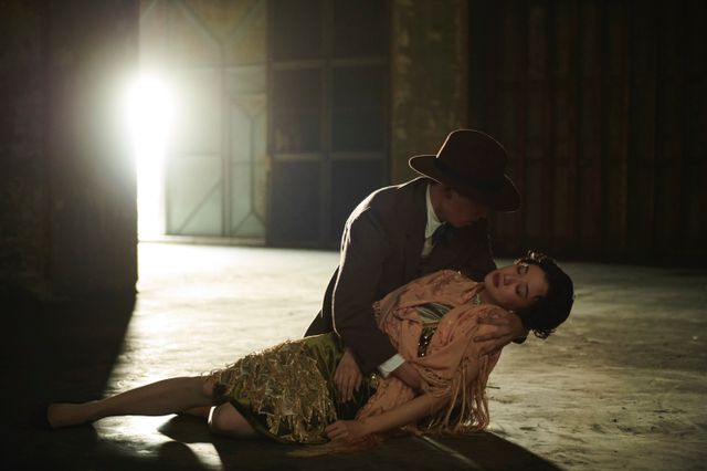 衣装や美術も魅力的！蒼井優『スパイの妻』場面写真＜10枚＞（10枚目）