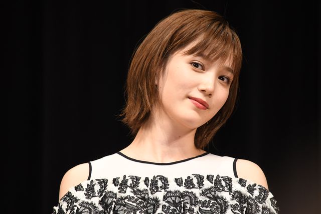 本田翼、スライムと記念撮影！ドラマ「ゆうべはお楽しみでしたね」制作発表会見（12枚目）