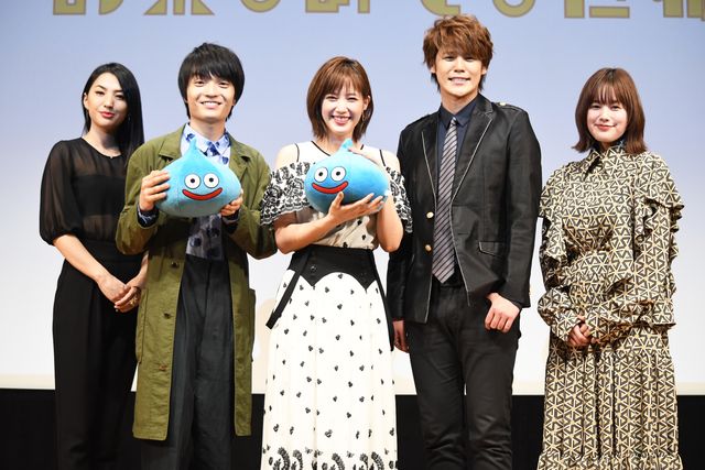 本田翼、スライムと記念撮影！ドラマ「ゆうべはお楽しみでしたね」制作発表会見（14枚目）