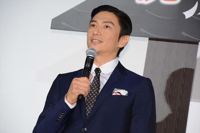 石原さとみ、シースルーのドレスが美しい！嵐・大野智主演映画『忍びの国』初日舞台あいさつ（12枚目）