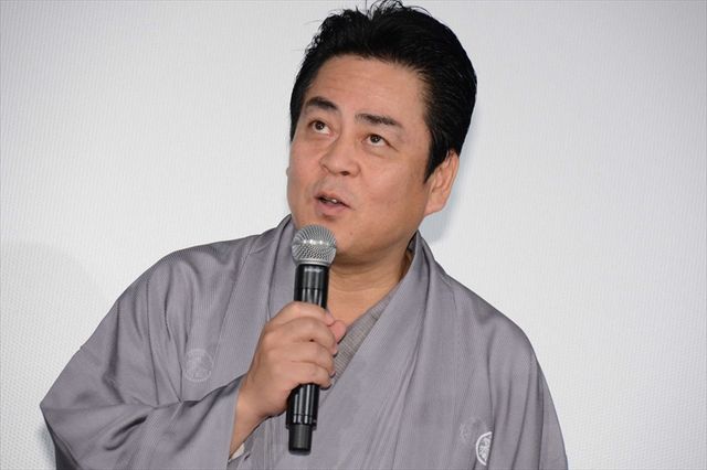 石原さとみ、シースルーのドレスが美しい！嵐・大野智主演映画『忍びの国』初日舞台あいさつ（14枚目）