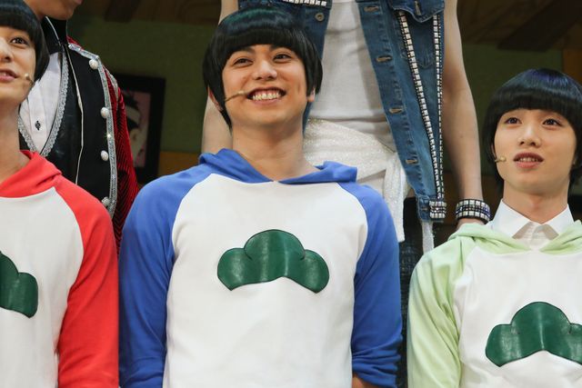 人気キャスト勢ぞろい！舞台「おそ松さん on STAGE ～SIX MEN’S SHOW TIME 2～」東京ゲネプロ＆囲み：フォトギャラリー