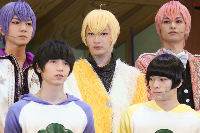 人気キャスト勢ぞろい！舞台「おそ松さん on STAGE ～SIX MEN’S SHOW TIME 2～」東京ゲネプロ＆囲み（3枚目）