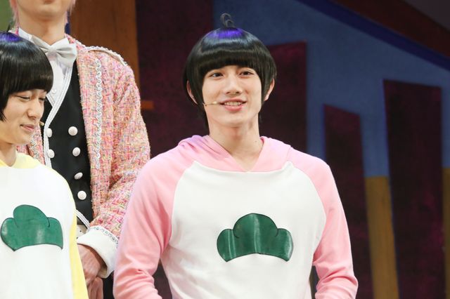 人気キャスト勢ぞろい！舞台「おそ松さん on STAGE ～SIX MEN’S SHOW TIME 2～」東京ゲネプロ＆囲み（10枚目）