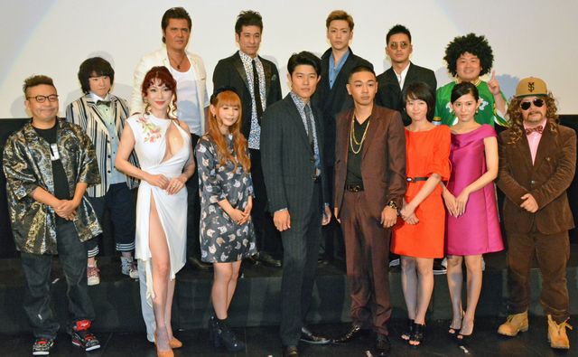 【フォトギャラリー】叶美香の胸元がやばい…『TOKYO TRIBE』初日舞台あいさつ：フォトギャラリー