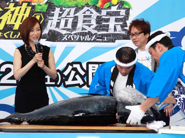 女児を出産した辺見えみり、観客が夫の松田賢二を祝福!!　妻の手料理は「ブリ大根」「ハンバーグ」が好き!!　画像ギャラリー（14枚目）