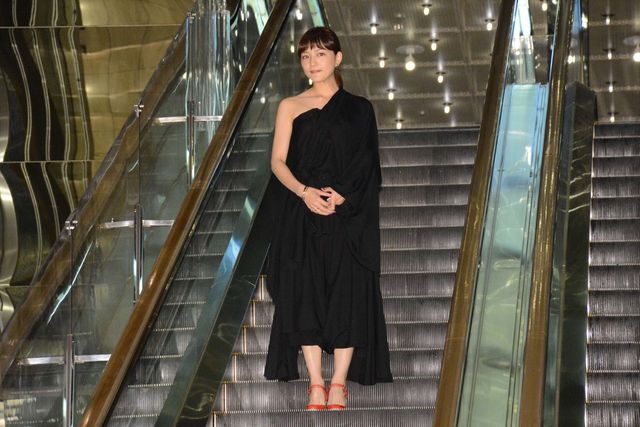 東出昌大、竹内結子の手を取りエスコート！西島秀俊、香川照之、川口春奈もドレスアップ！映画『クリーピー　偽りの隣人』レッドカーペット＆ジャパンプレミアフォトギャラリー（3枚目）