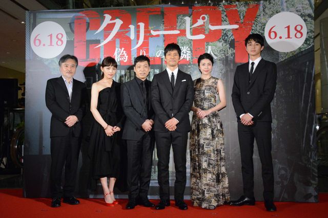 東出昌大、竹内結子の手を取りエスコート！西島秀俊、香川照之、川口春奈もドレスアップ！映画『クリーピー　偽りの隣人』レッドカーペット＆ジャパンプレミアフォトギャラリー（9枚目）