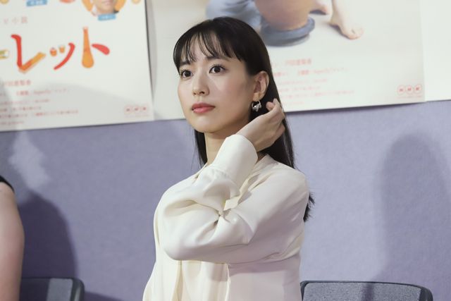 戸田恵梨香、女性陶芸家を「胸を張って演じたい」連続テレビ小説「スカーレット」試写会（3枚目）