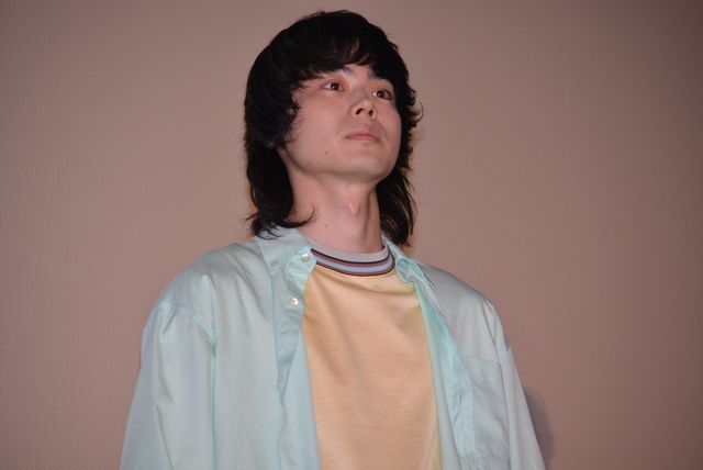 菅田将暉＆土屋太鳳がお客さんを出迎え！『となりの怪物くん』初日舞台あいさつ（7枚目）