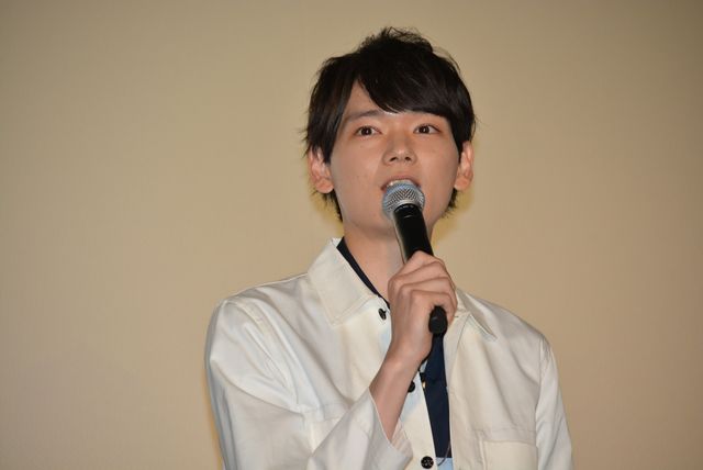 菅田将暉＆土屋太鳳がお客さんを出迎え！『となりの怪物くん』初日舞台あいさつ（8枚目）