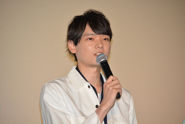 菅田将暉＆土屋太鳳がお客さんを出迎え！『となりの怪物くん』初日舞台あいさつ（9枚目）