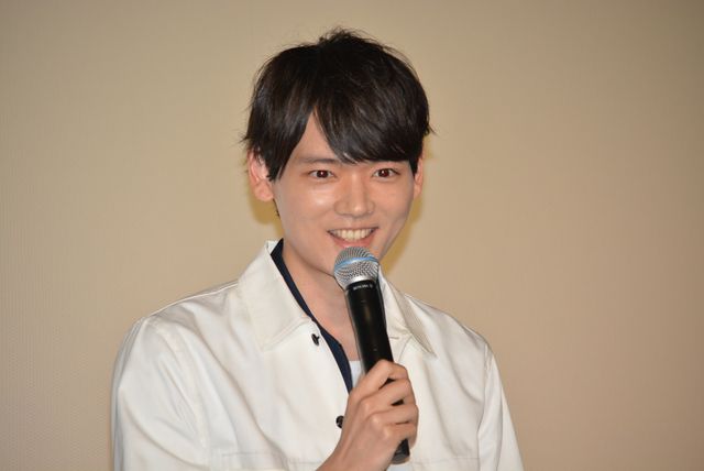 菅田将暉＆土屋太鳳がお客さんを出迎え！『となりの怪物くん』初日舞台あいさつ（10枚目）