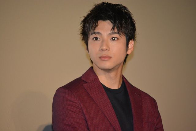 菅田将暉＆土屋太鳳がお客さんを出迎え！『となりの怪物くん』初日舞台あいさつ（12枚目）