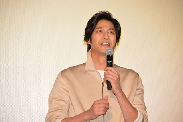 菅田将暉＆土屋太鳳がお客さんを出迎え！『となりの怪物くん』初日舞台あいさつ（19枚目）