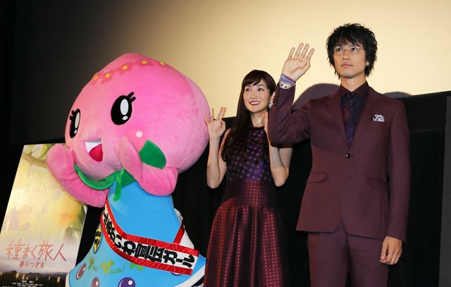 高梨臨＆斎藤工、あかいわモモちゃんと東京国際映画祭に登場！フォトギャラリー：フォトギャラリー