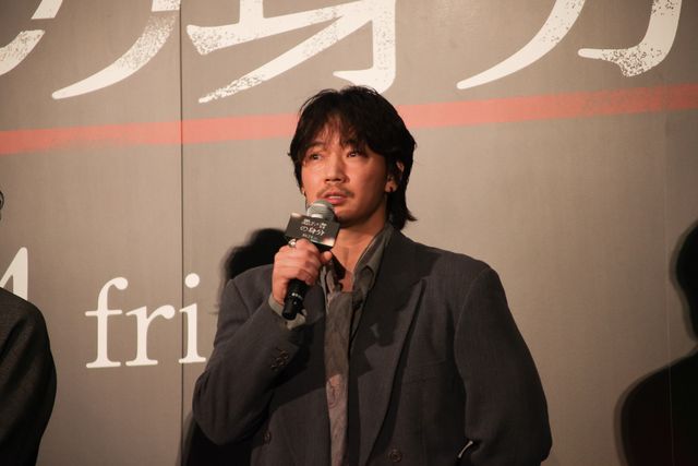 北村匠海、小学生の頃から共演の綾野剛らと登壇！『愚か者の身分』完成披露試写会舞台挨拶（15枚目）
