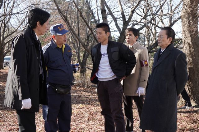 作家夫妻が抱える、危険な秘密…「相棒season21」第15話「薔薇と髭と菫たち」（7枚目）