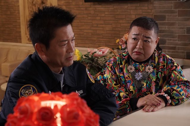 作家夫妻が抱える、危険な秘密…「相棒season21」第15話「薔薇と髭と菫たち」（10枚目）