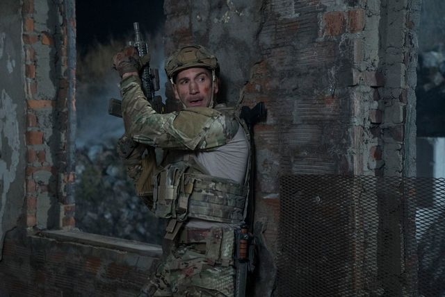 フランク／パニッシャーは一体何を見つめている……？「Marvel パニッシャー」新場面写真（2枚目）