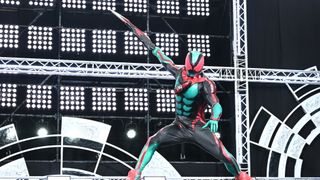 「仮面ライダーゼッツ」ベルト音声は山寺宏一！歴代ライダーオマージュのコールあり