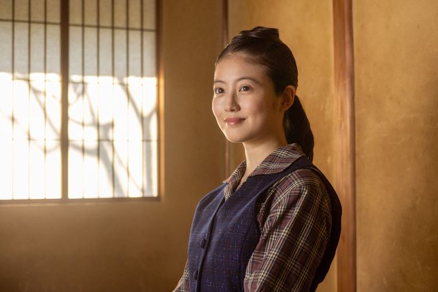 のぶ（今田美桜）は登美子（松嶋菜々子）に励まされ…「あんぱん」第21週「手のひらを太陽に」第102回（3枚目）