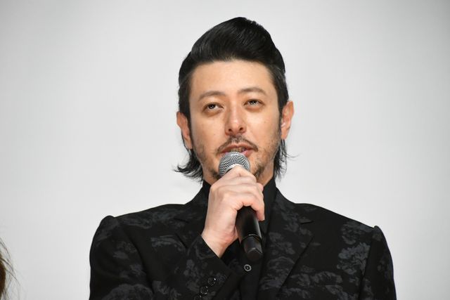 菊地凛子は肩出しドレス、オダギリジョーは黒スーツ！『658km、陽子の旅』完成披露舞台挨拶の様子（3枚目）