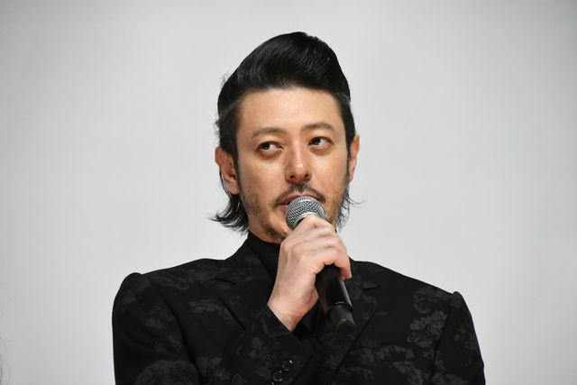 菊地凛子は肩出しドレス、オダギリジョーは黒スーツ！『658km、陽子の旅』完成披露舞台挨拶の様子（4枚目）