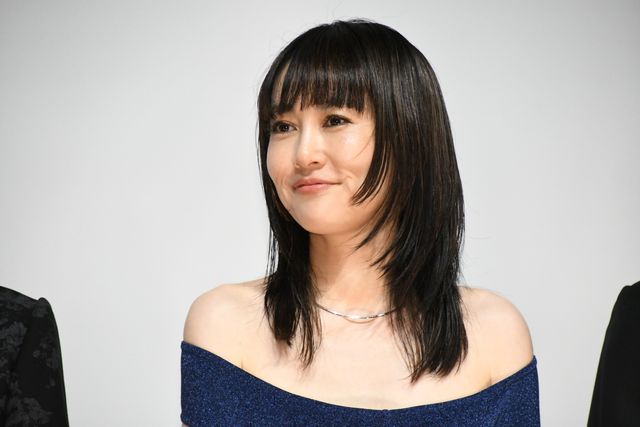 菊地凛子は肩出しドレス、オダギリジョーは黒スーツ！『658km、陽子の旅』完成披露舞台挨拶の様子（5枚目）