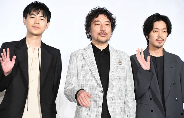 成田凌×トータス松本×若葉竜也、朝ドラキャスト勢揃い！『くれなずめ』公開記念舞台あいさつ：フォトギャラリー