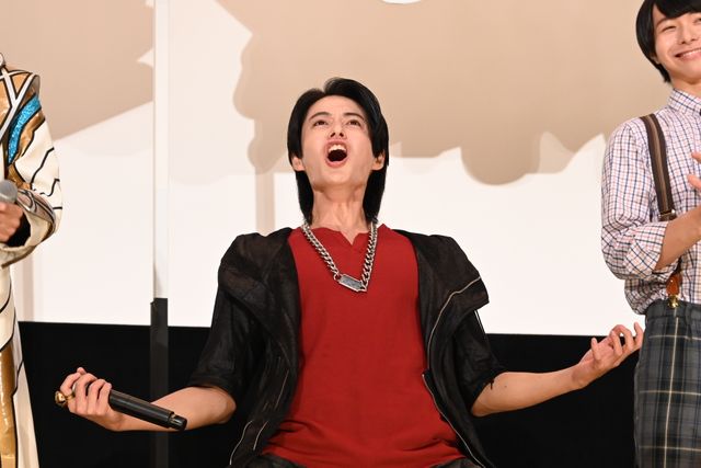 スタートはお約束の遠吠えから！遠野吠役・冬野心央