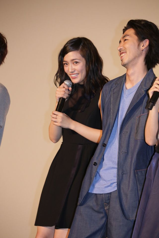 川口春奈の大胆な露出！石原さとみ＆玉木宏もビックリ！フォトギャラリー（7枚目）