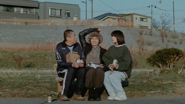 広瀬すず、仲野太賀、岸井ゆきの、岡山天音ら出演『アット・ザ・ベンチ』場面写真（14枚目）