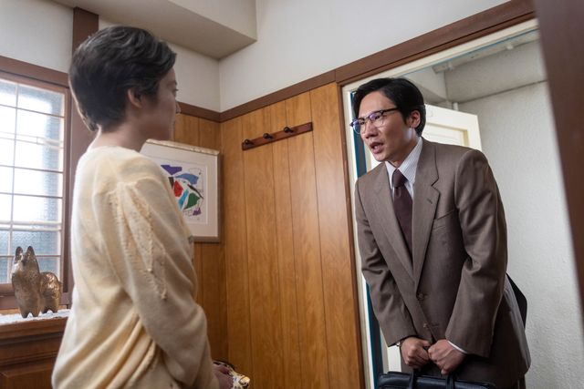 テレビプロデューサーの武山（前原滉）が…「あんぱん」最終週「愛と勇気だけが友達さ」第128回：フォトギャラリー