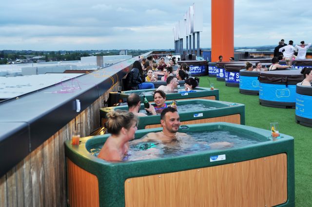 『ベイビー・ドライバー』をバスタブで観賞できる！「BATHTUB CINEMA」（2枚目）