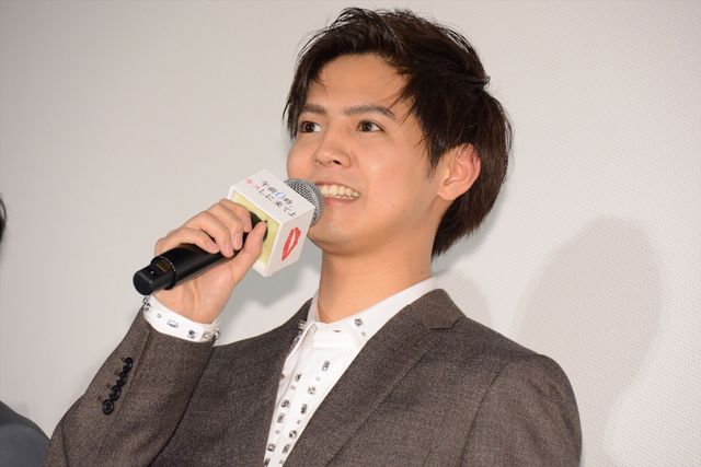 橋本環奈、キラキラ輝く衣装と存在感！『午前0時、キスしに来てよ』先行上映舞台あいさつ（4枚目）