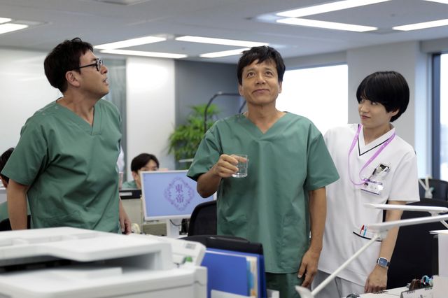 『劇場版ドクターX』染谷将太、西畑大吾（なにわ男子）、綾野剛ら新キャラも！場面写真18点（10枚目）