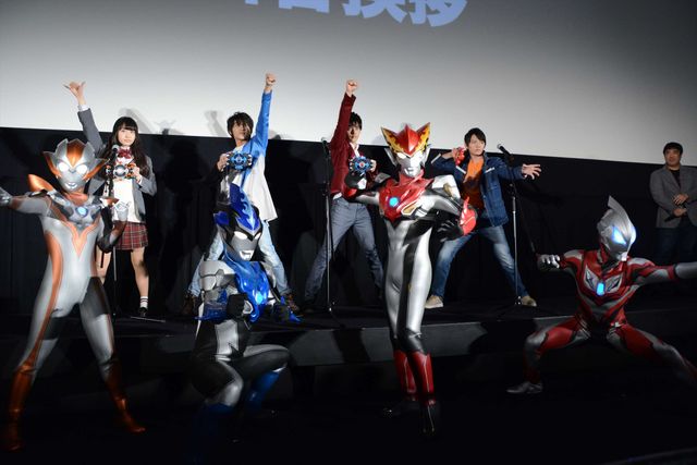『劇場版ウルトラマンR / B』4人で生変身！公開記念舞台あいさつ（15枚）（9枚目）