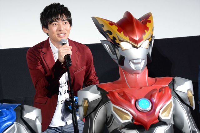 『劇場版ウルトラマンR / B』4人で生変身！公開記念舞台あいさつ（15枚）（11枚目）