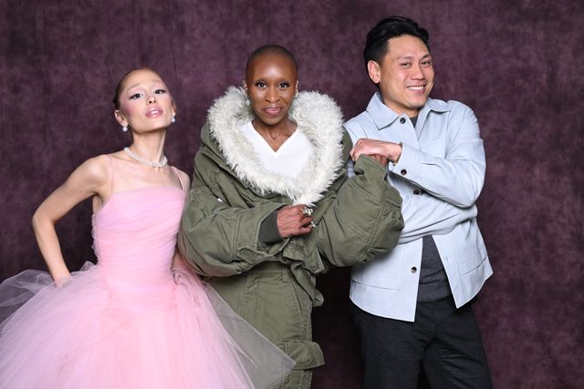 『ウィキッド　ふたりの魔女』来日時のシンシア・エリヴォ、アリアナ・グランデ、ジョン・M・チュウ監督（2枚目）