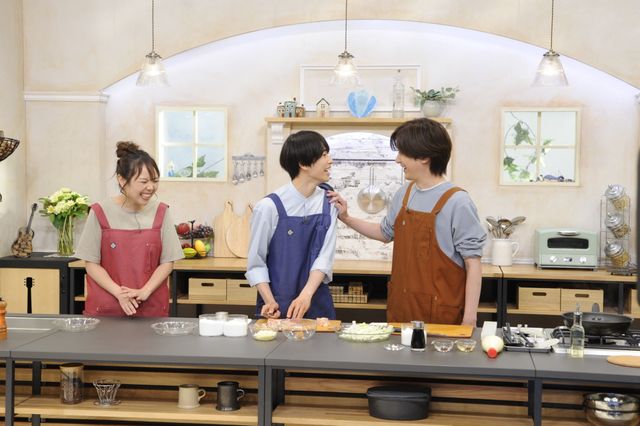 「DAIGOも台所」本島純政＆DAIGOがガッチャ！映画『ガッチャード』W宝太郎が料理共演（4枚目）